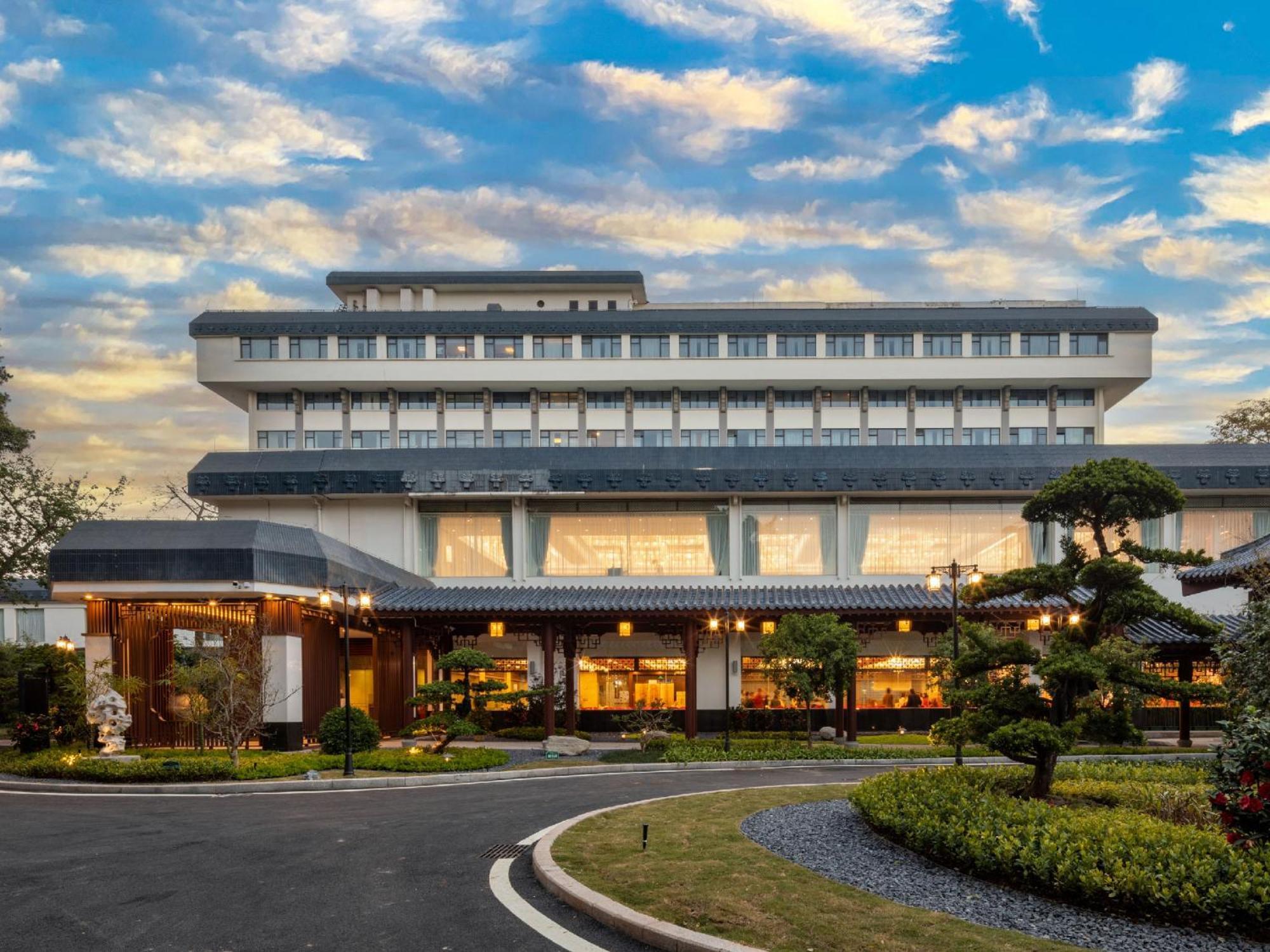 Guangdong Yingbin Hotel-Free Canton Fair Shuttle Bus Exterior foto